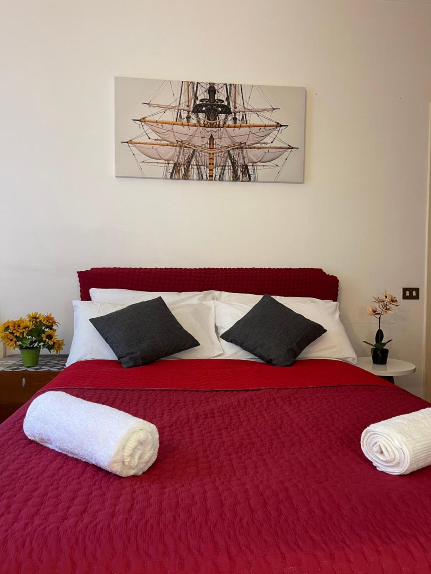 Bed and Breakfast Holiday Colosseum Рим Экстерьер фото